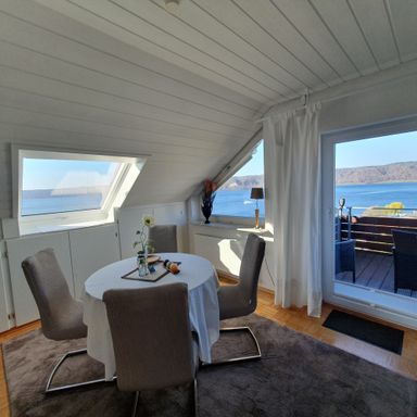Wohnzimmer Eßtisch